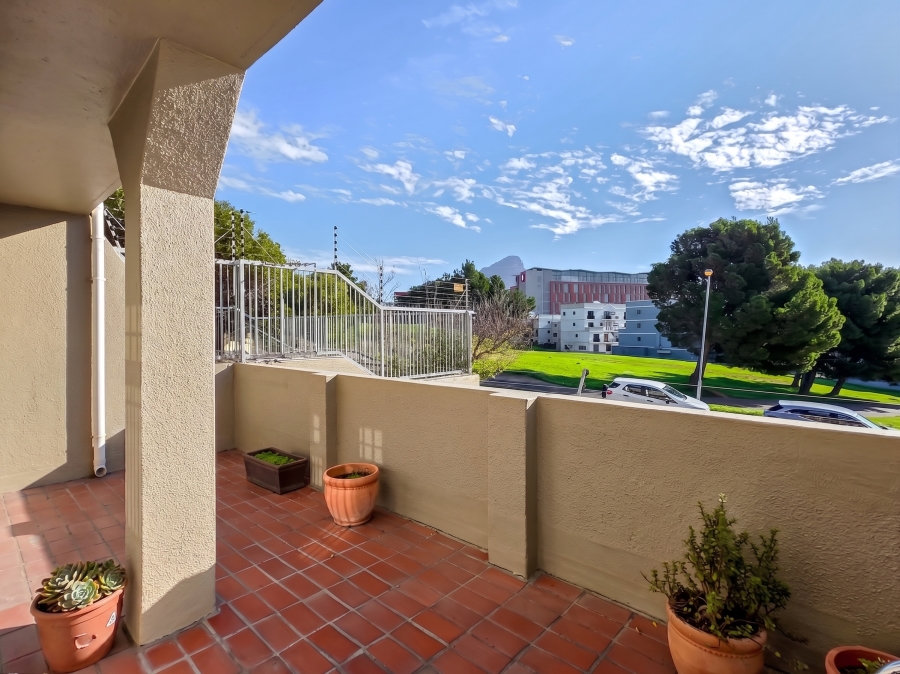 3 Bedroom Property for Sale in Zonnebloem Western Cape
